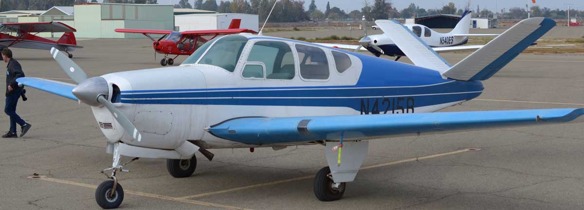 bonanza-n4215b-2014-11-22-1.jpg (50871 bytes)