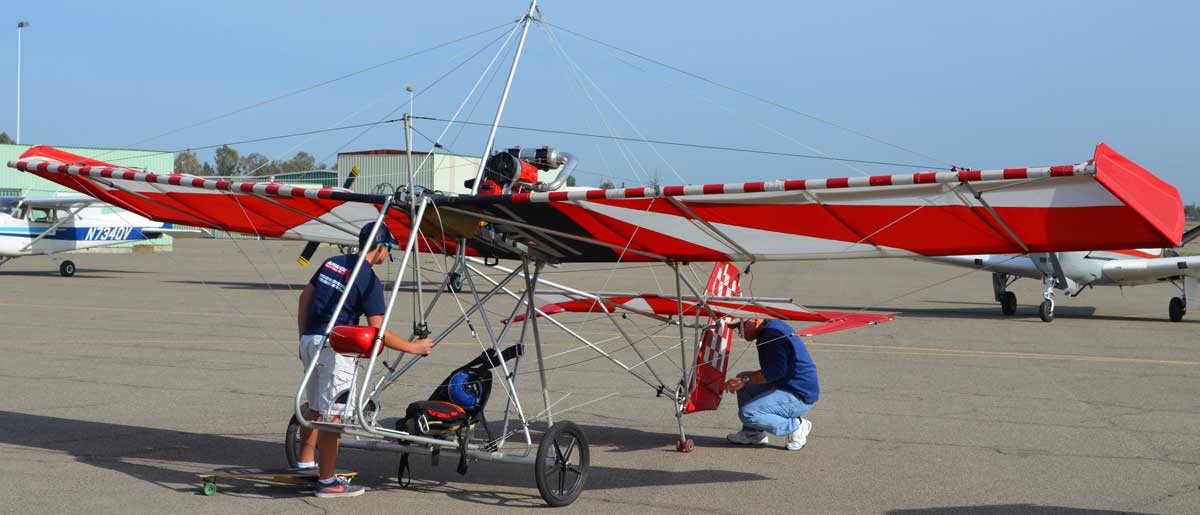 ultralight-2014-04-19-08532.jpg (65003 bytes)